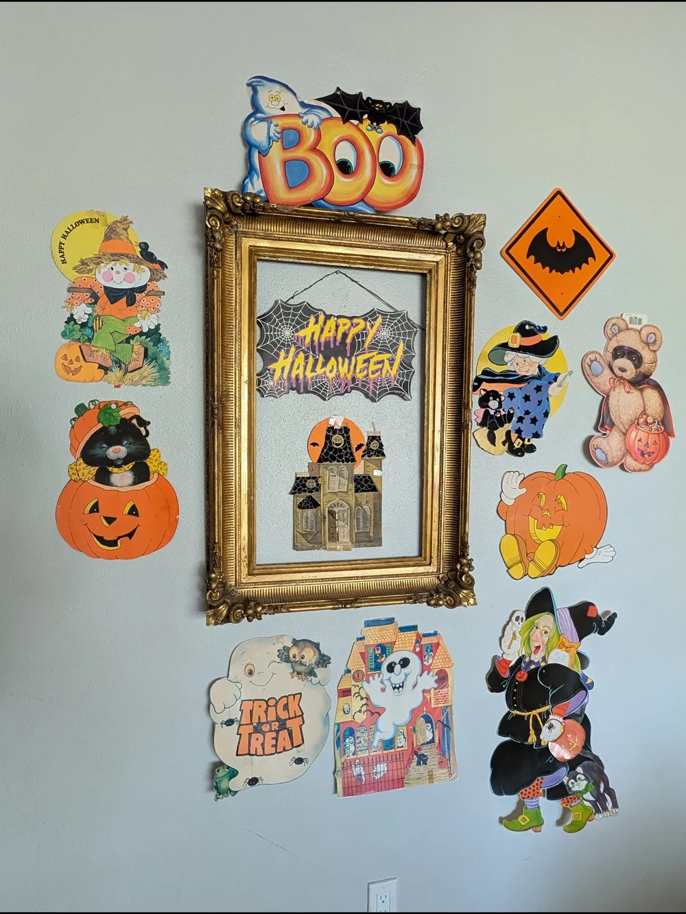 Vtg Lot 1980s-90s Halloween Wall Dicuts - Picture 1 of 10